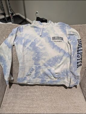Hollister Women's Tie-Dye Crewneck Sweatshirt - Light Blue & White & Mint Green